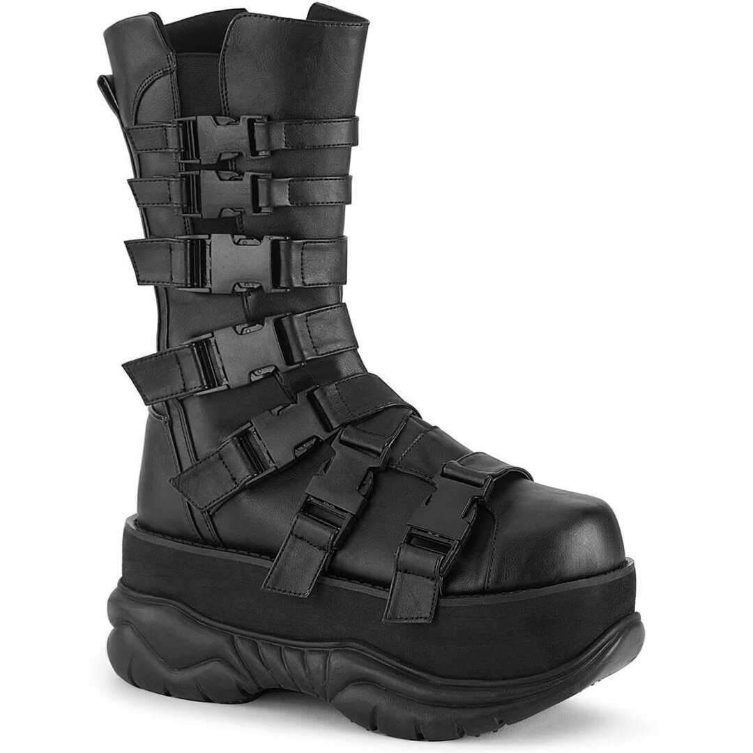 Gothic clothing, accessories and footwear