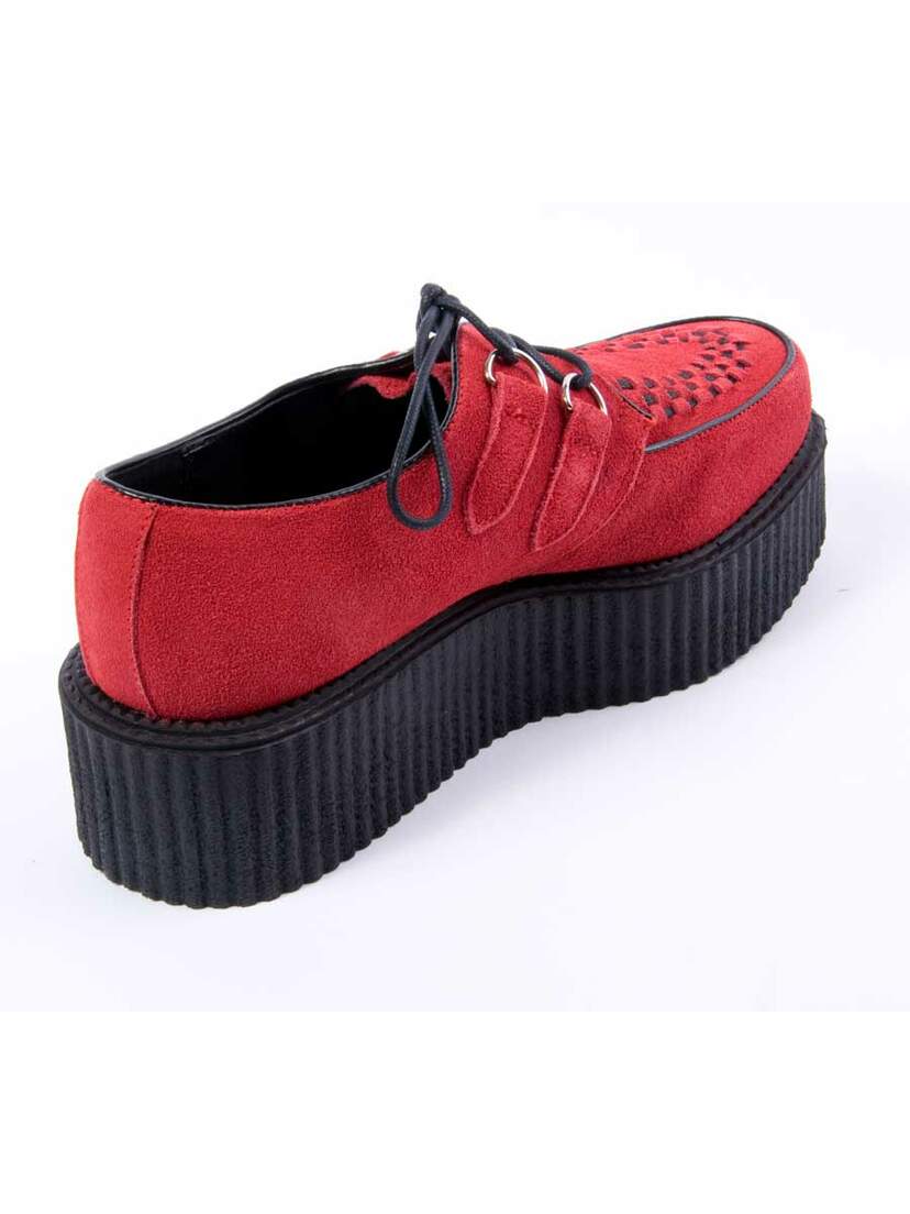 Rear side view of CREEPER-402S red suede creepers with black platform sole and black laces