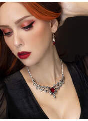 Product reviews for the Elizabethan Necklace