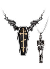 Product reviews for the Undying Homage necklace