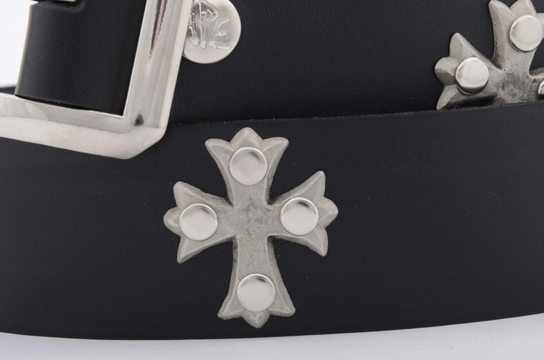 Black Leather Gothic Belt with Silver Florentine Crosses display picture 1